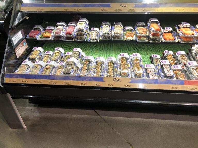 Ranking grocery store sushi rolls – The Knight Crier