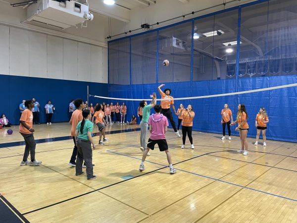 Mini Thon volleyball tournament, a competitive yet fun environment.